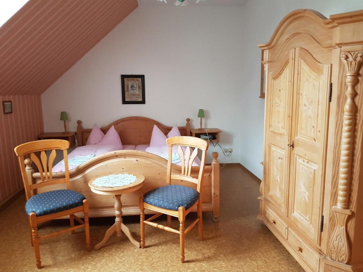 Gasthaus Und Hotel Peterhaensel Spechtsbrunn Esterno foto